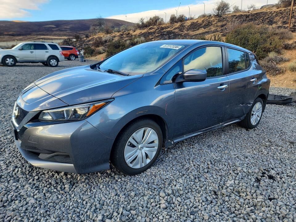 2022 NISSAN Leaf