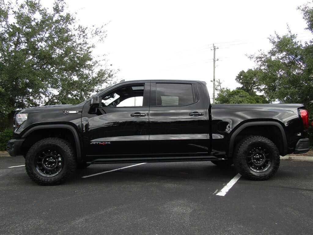 2024 GMC Sierra