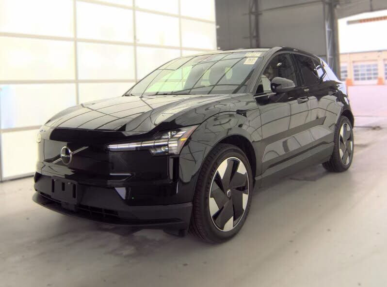 2025 VOLVO EX30