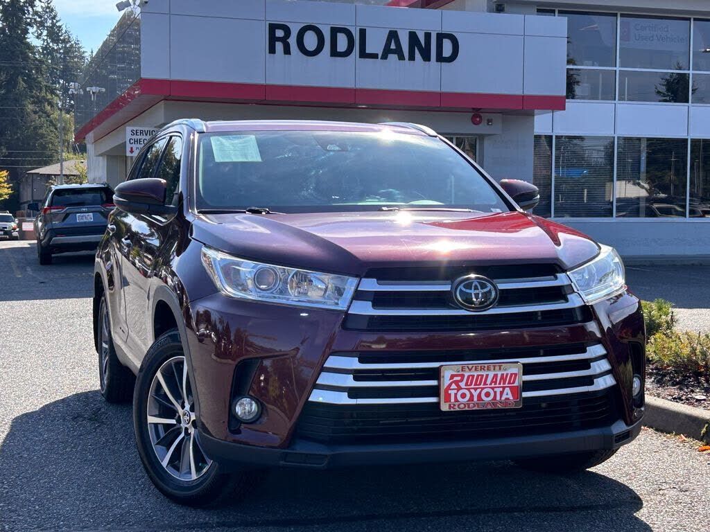 2019 TOYOTA Highlander