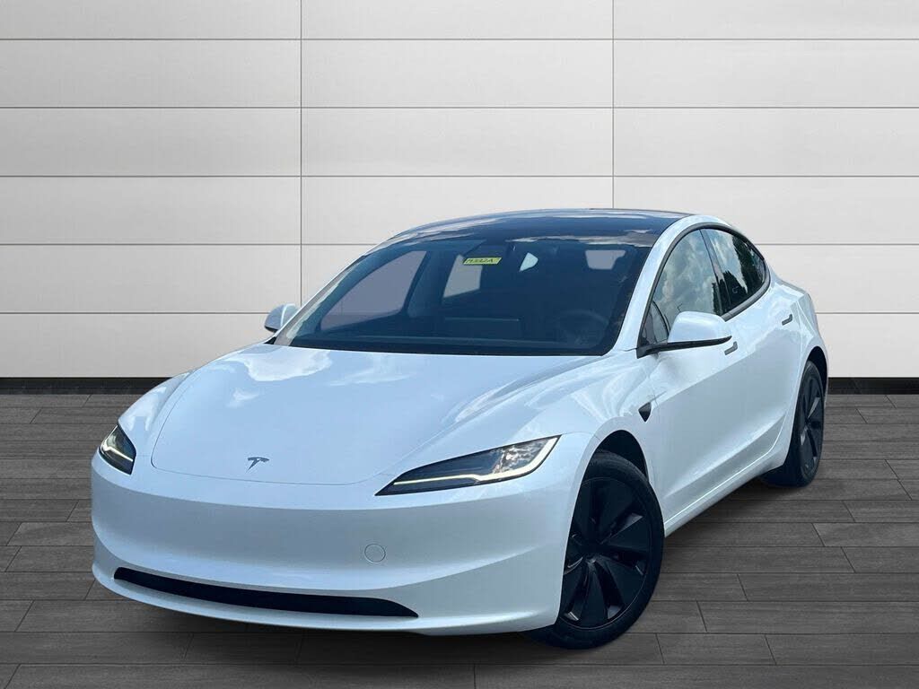 2025 TESLA Model 3