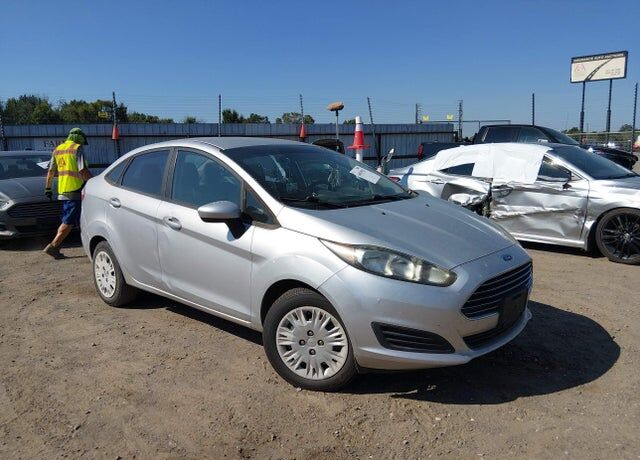 2016 FORD Fiesta