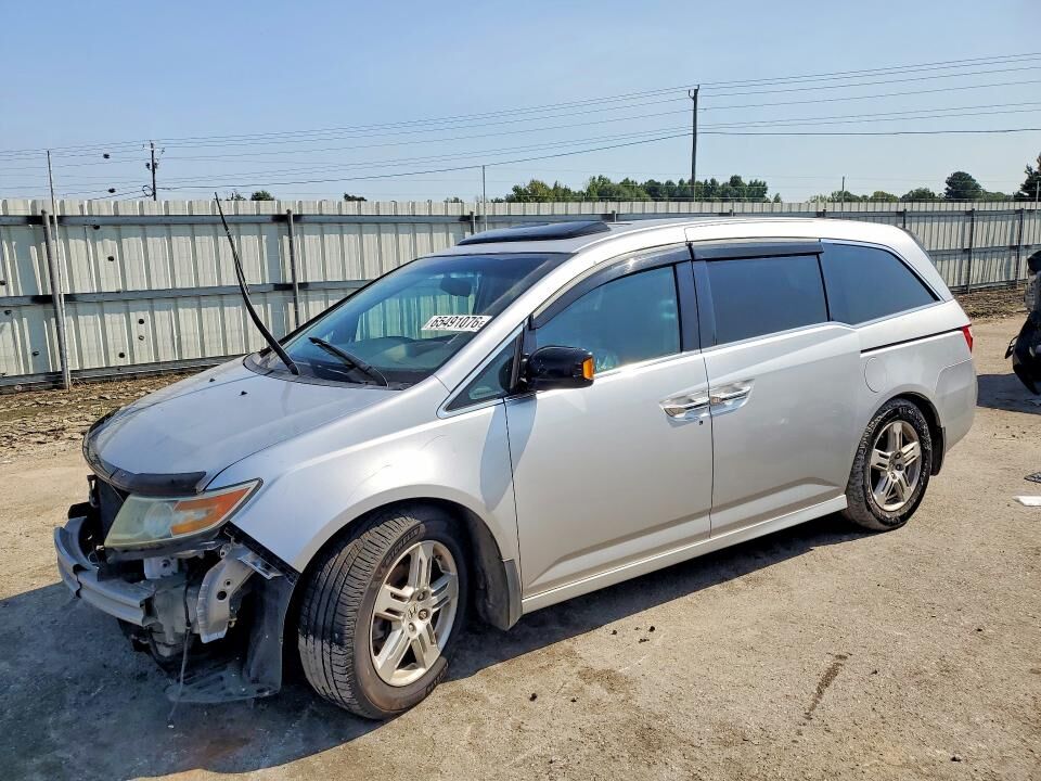 2013 HONDA Odyssey