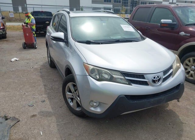 2015 TOYOTA RAV4