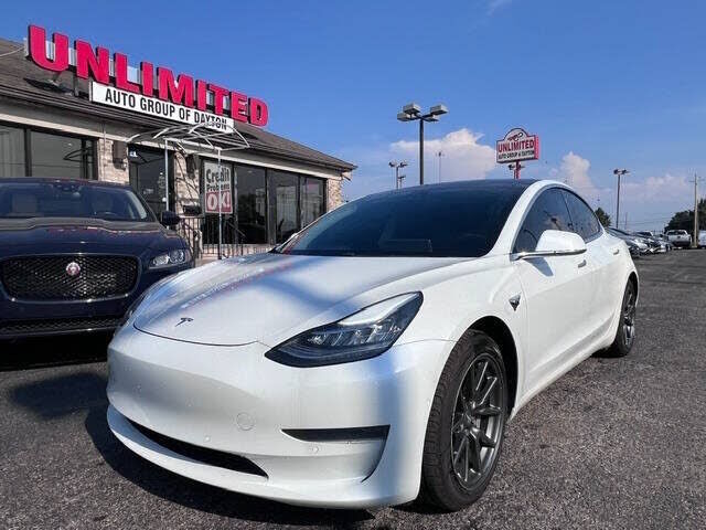 2020 TESLA Model 3