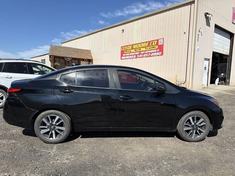 2021 NISSAN Versa