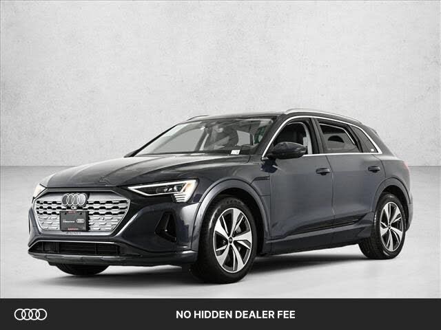 2024 AUDI Q8