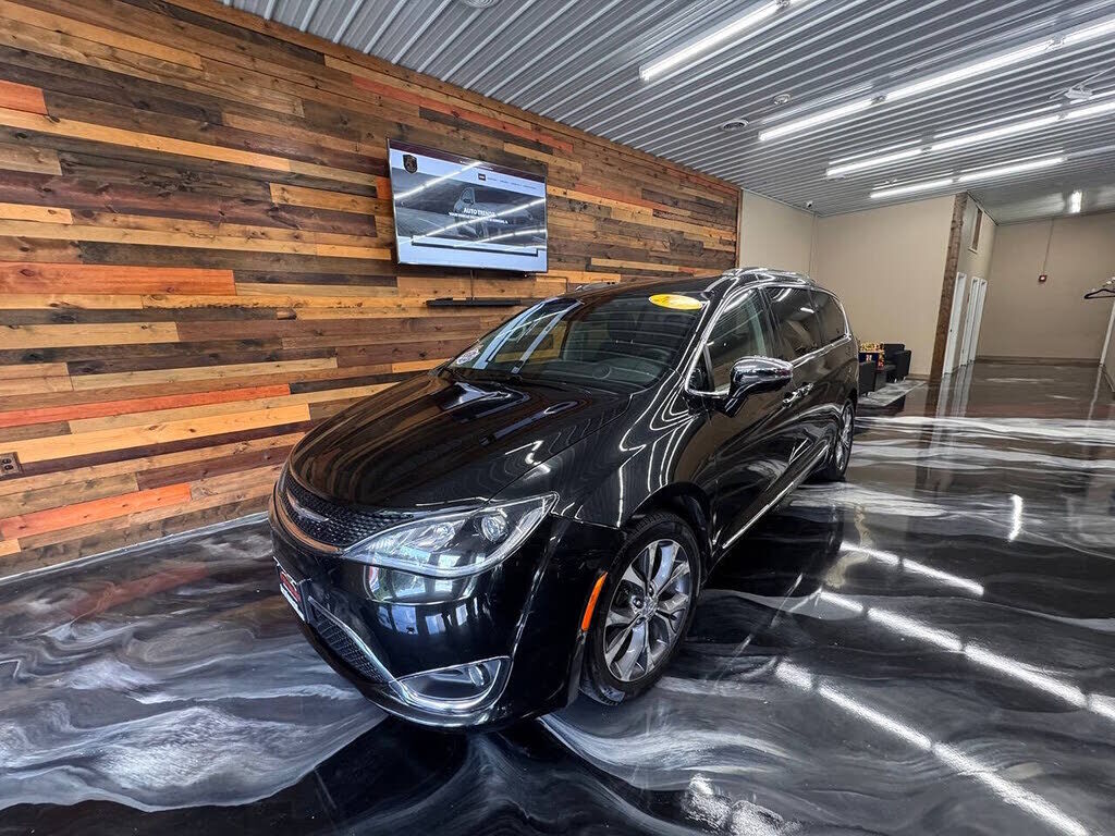 2017 CHRYSLER Pacifica