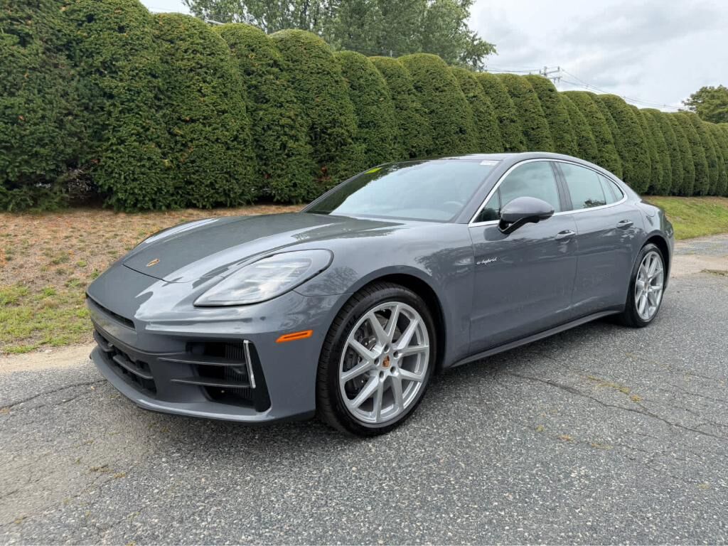 2026 PORSCHE Panamera