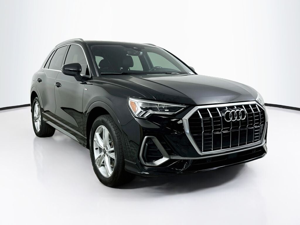 2022 Audi Q3