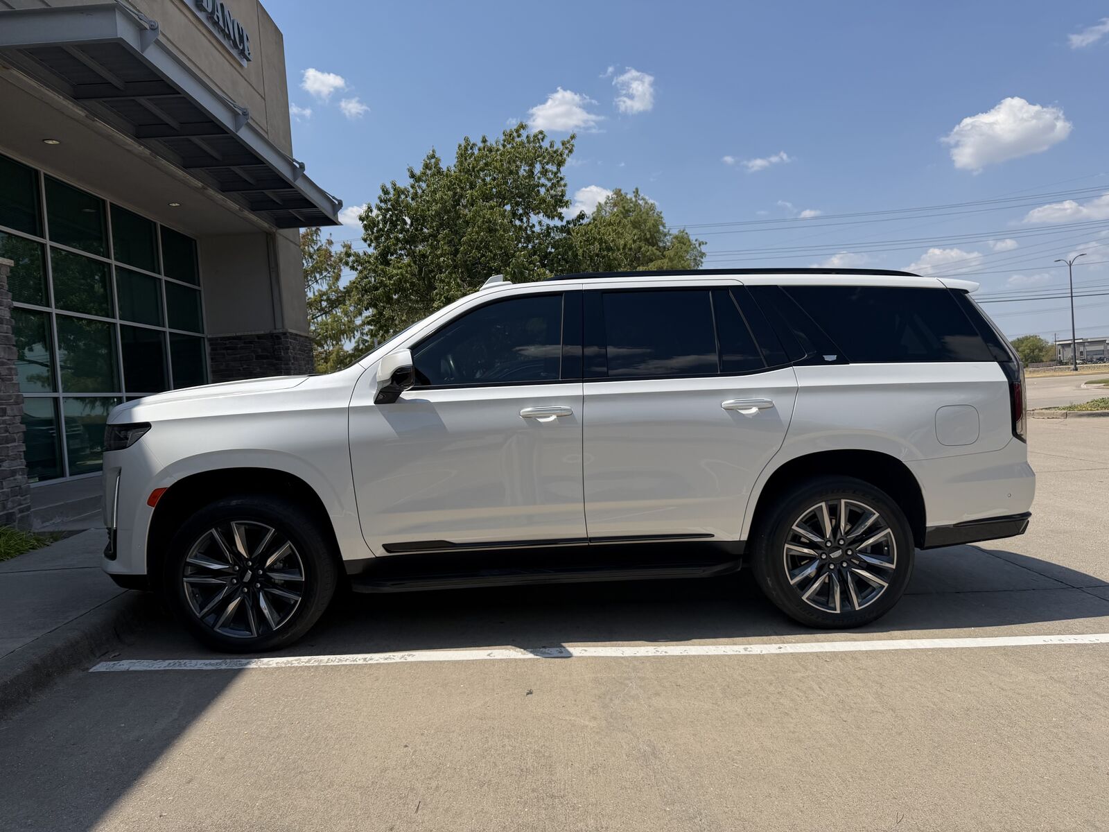 2024 CADILLAC Escalade