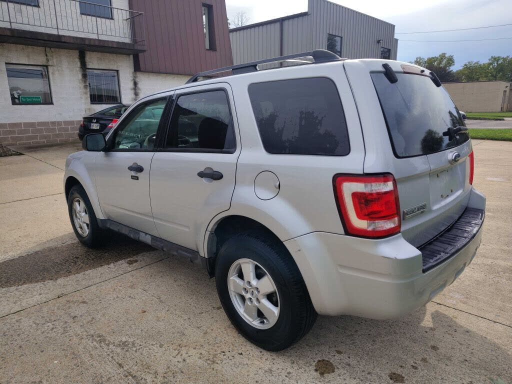 2009 FORD Escape