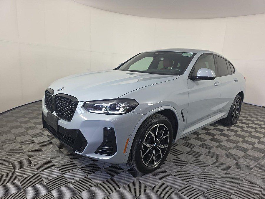 2023 BMW X4