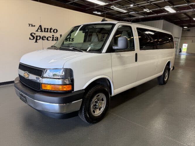 2024 CHEVROLET Express