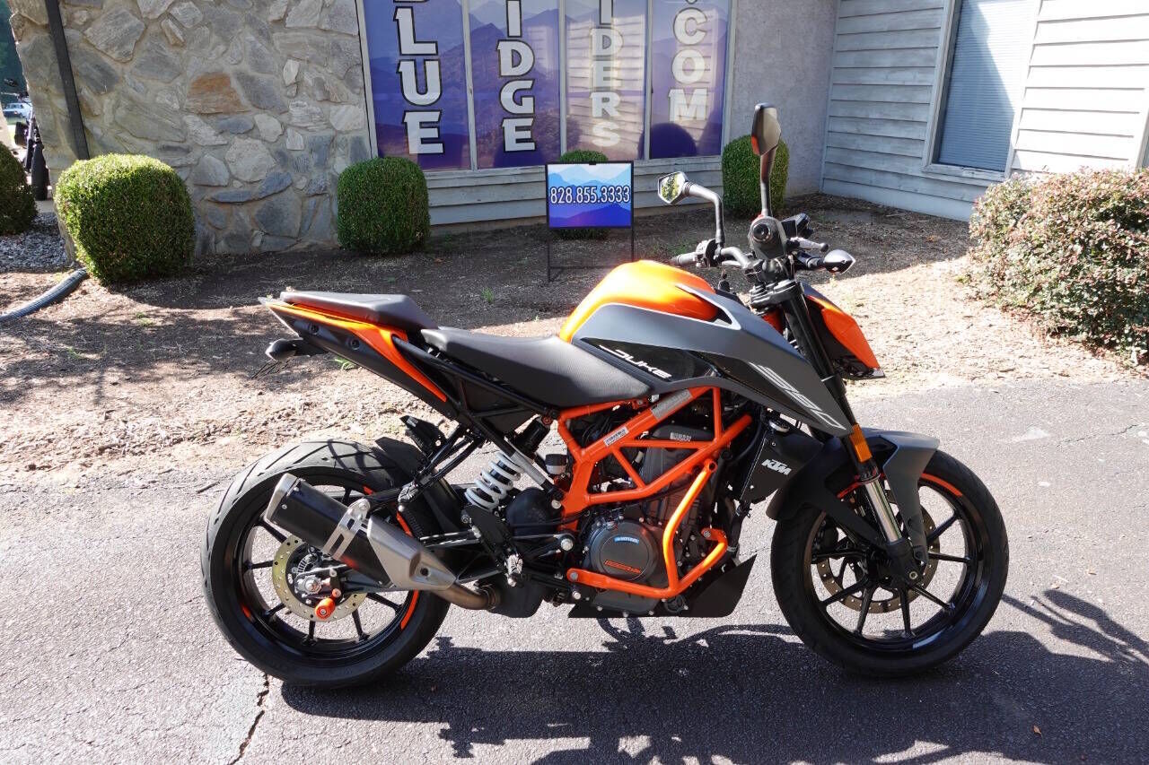 2023 KTM DUKE