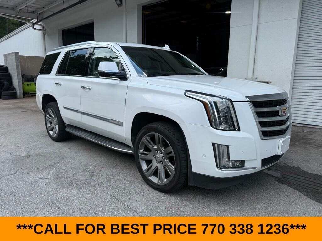 2017 CADILLAC Escalade