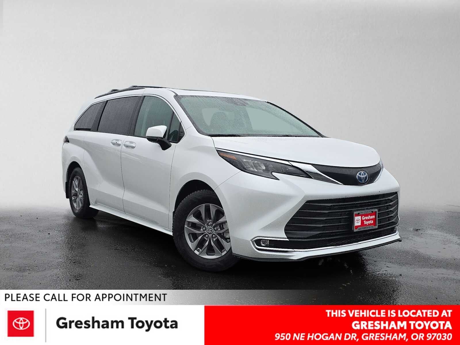 2024 TOYOTA Sienna