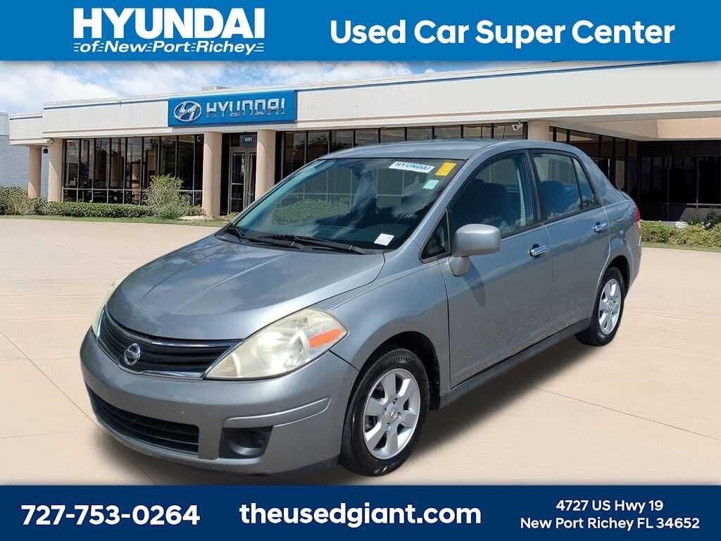 2011 NISSAN Versa
