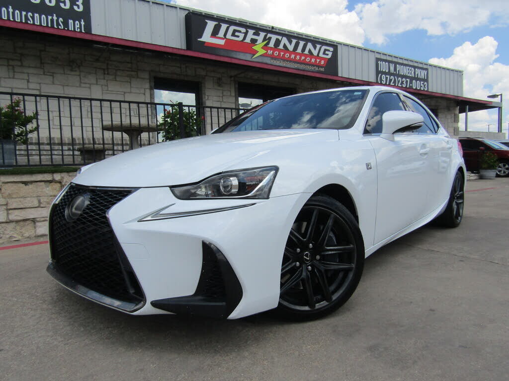 2017 LEXUS IS