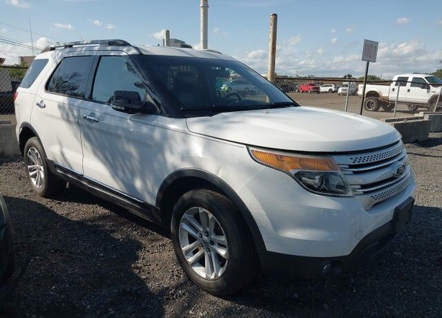 2014 FORD Explorer