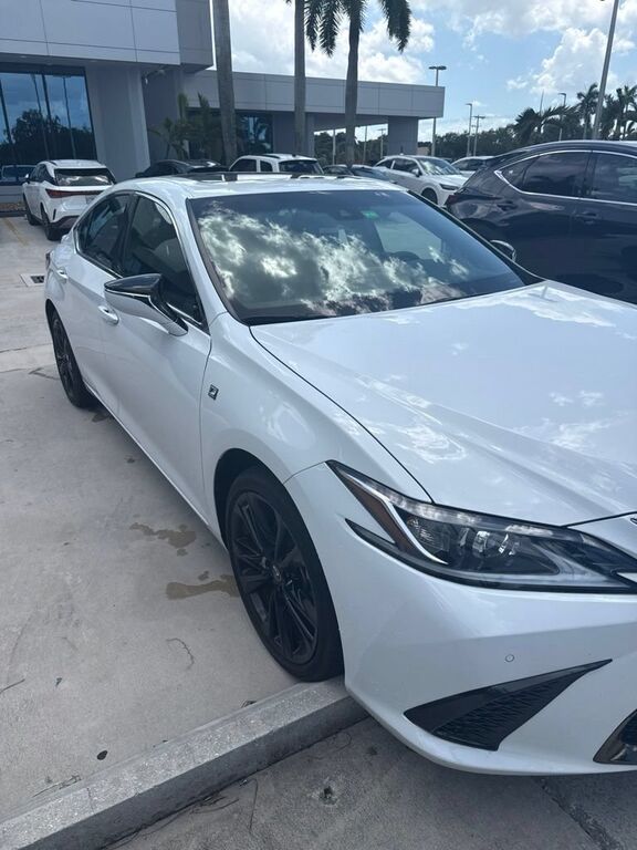 2023 LEXUS ES