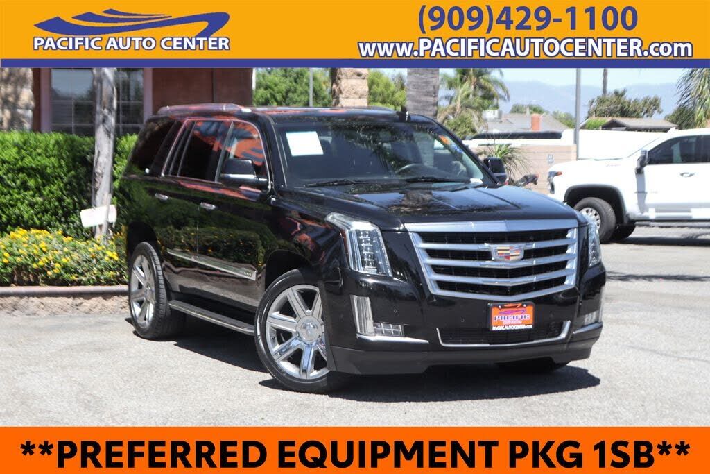 2017 CADILLAC Escalade