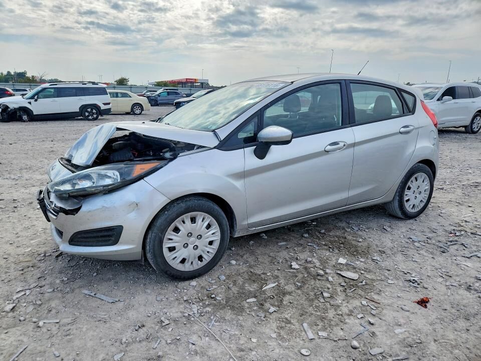 2016 FORD Fiesta