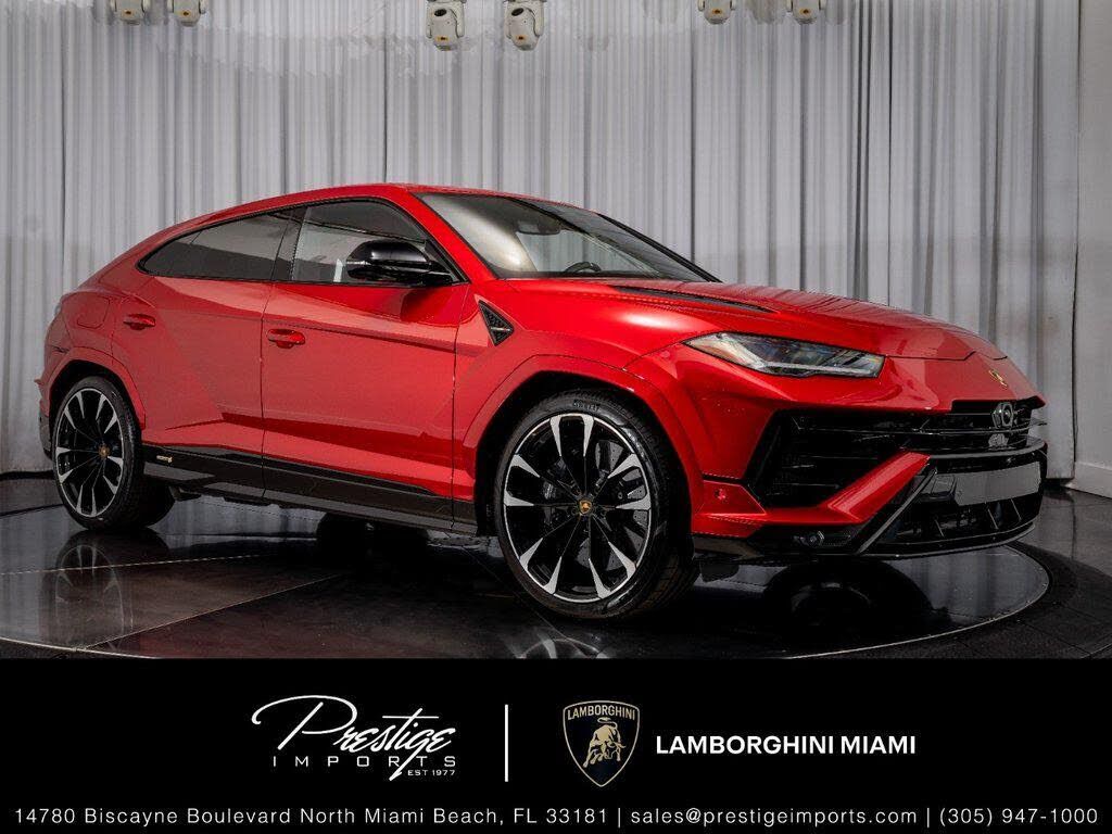 2024 LAMBORGHINI URUS