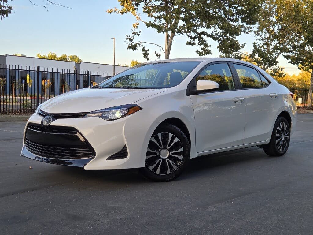 2019 TOYOTA Corolla