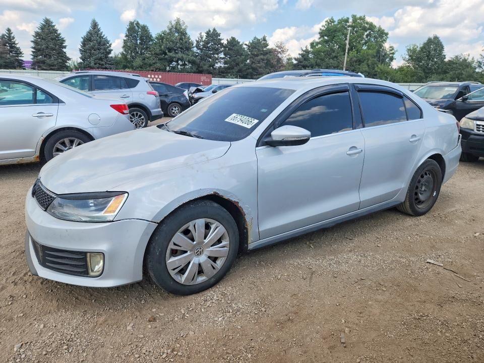 2013 VOLKSWAGEN Jetta