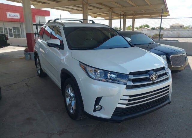 2018 TOYOTA Highlander
