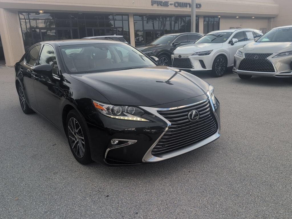 2016 LEXUS ES