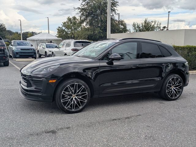 2023 PORSCHE Macan