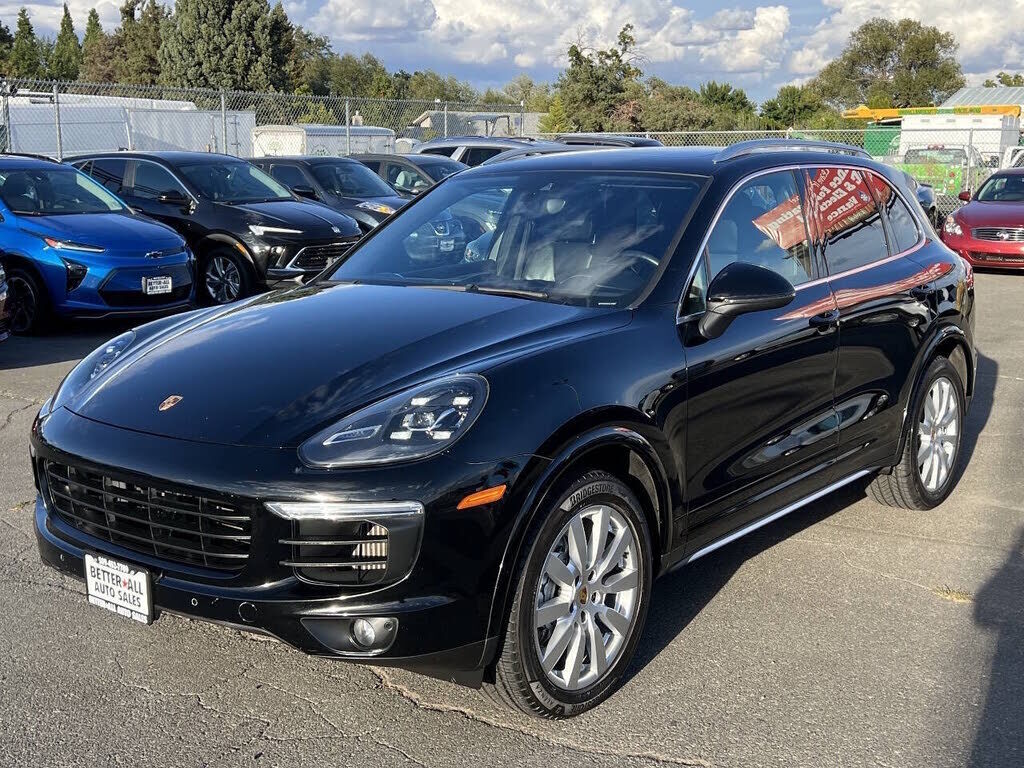 2017 PORSCHE Cayenne