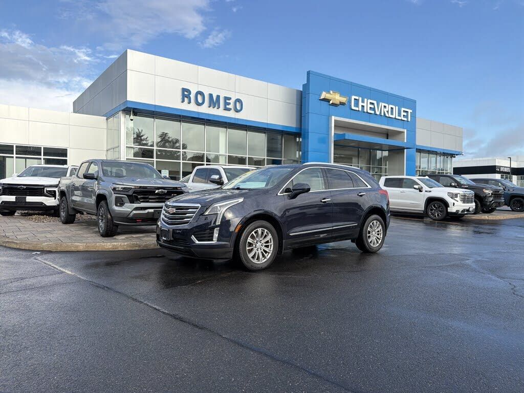 2017 CADILLAC XT5