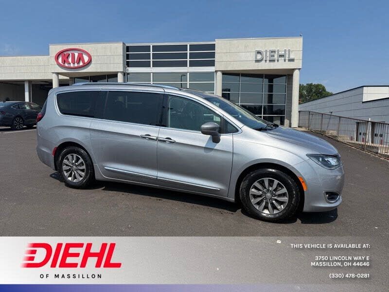 2019 CHRYSLER Pacifica