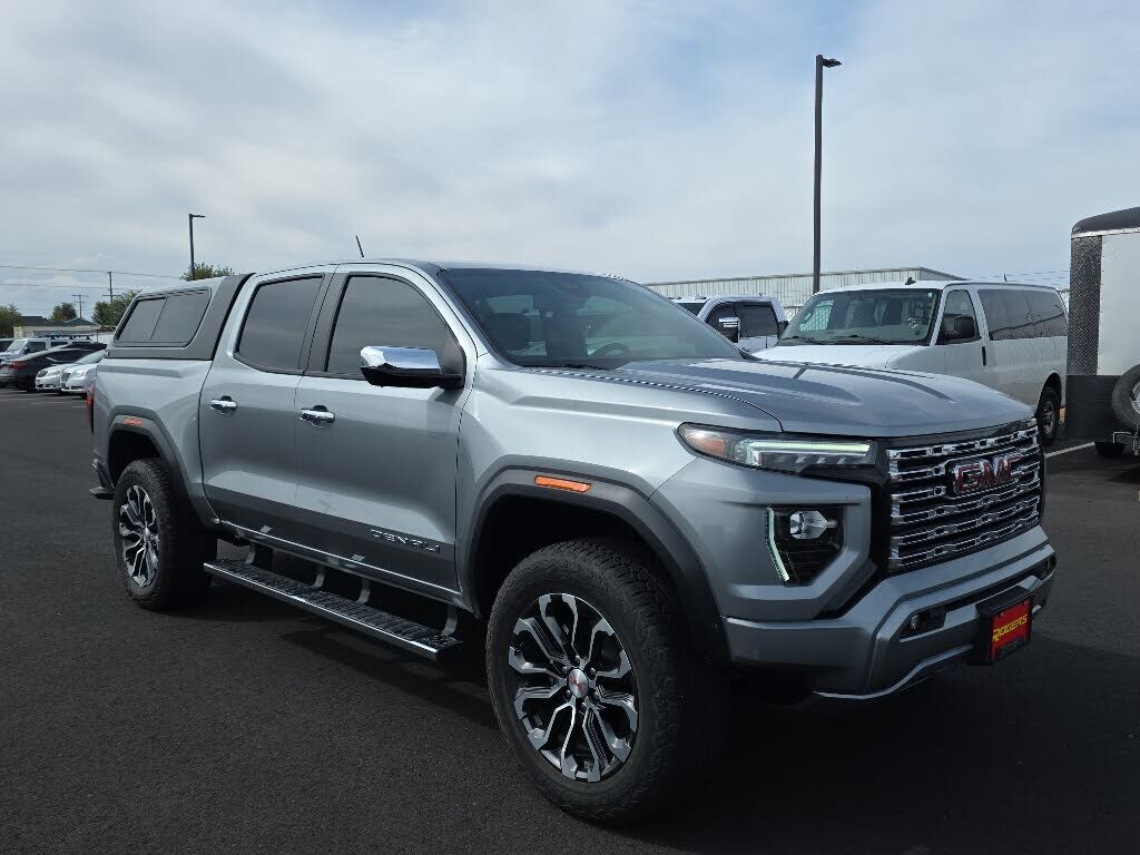2023 GMC Canyon