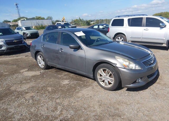 2015 INFINITI Q40