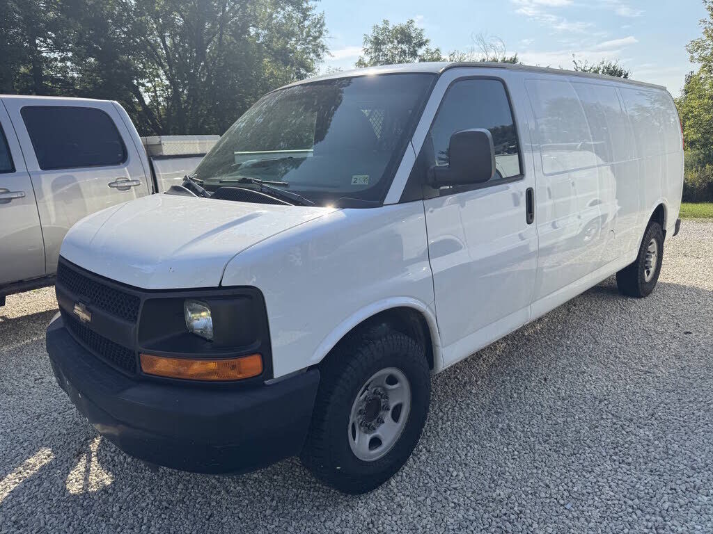 2013 CHEVROLET Express
