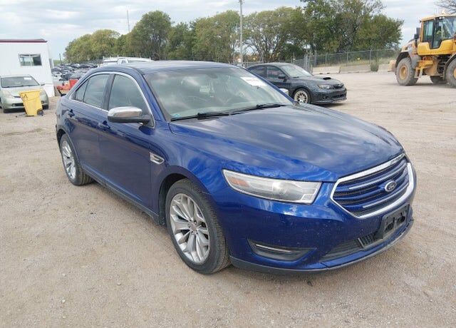 2013 FORD Taurus
