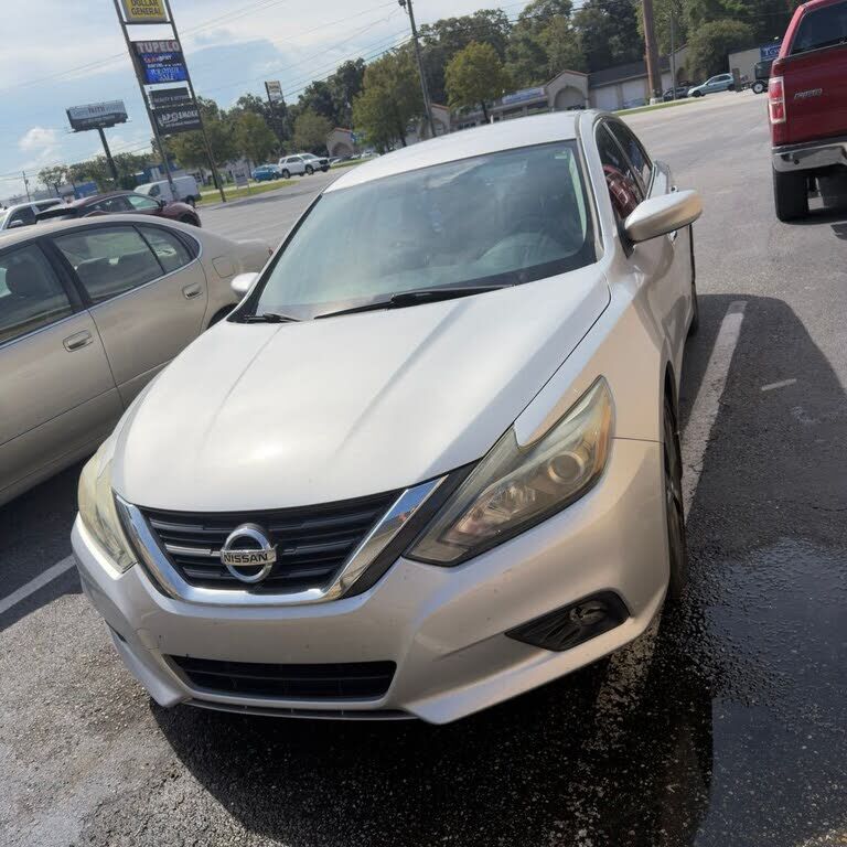 2017 NISSAN Altima
