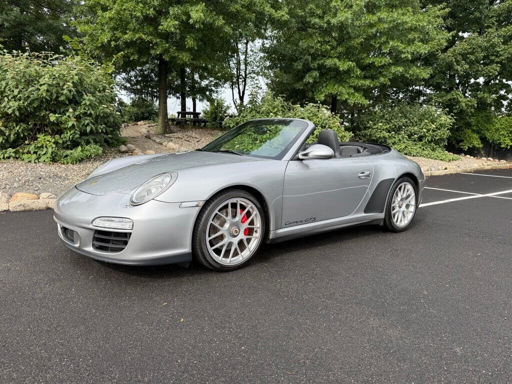 2011 PORSCHE 911