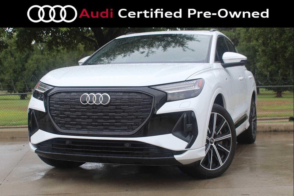 2022 AUDI Q4