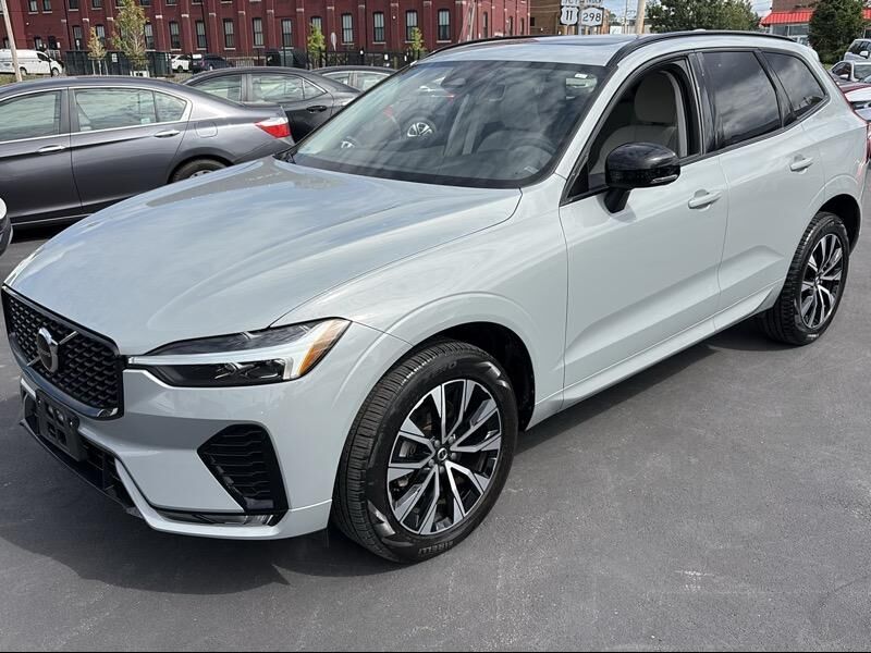 2024 VOLVO XC60