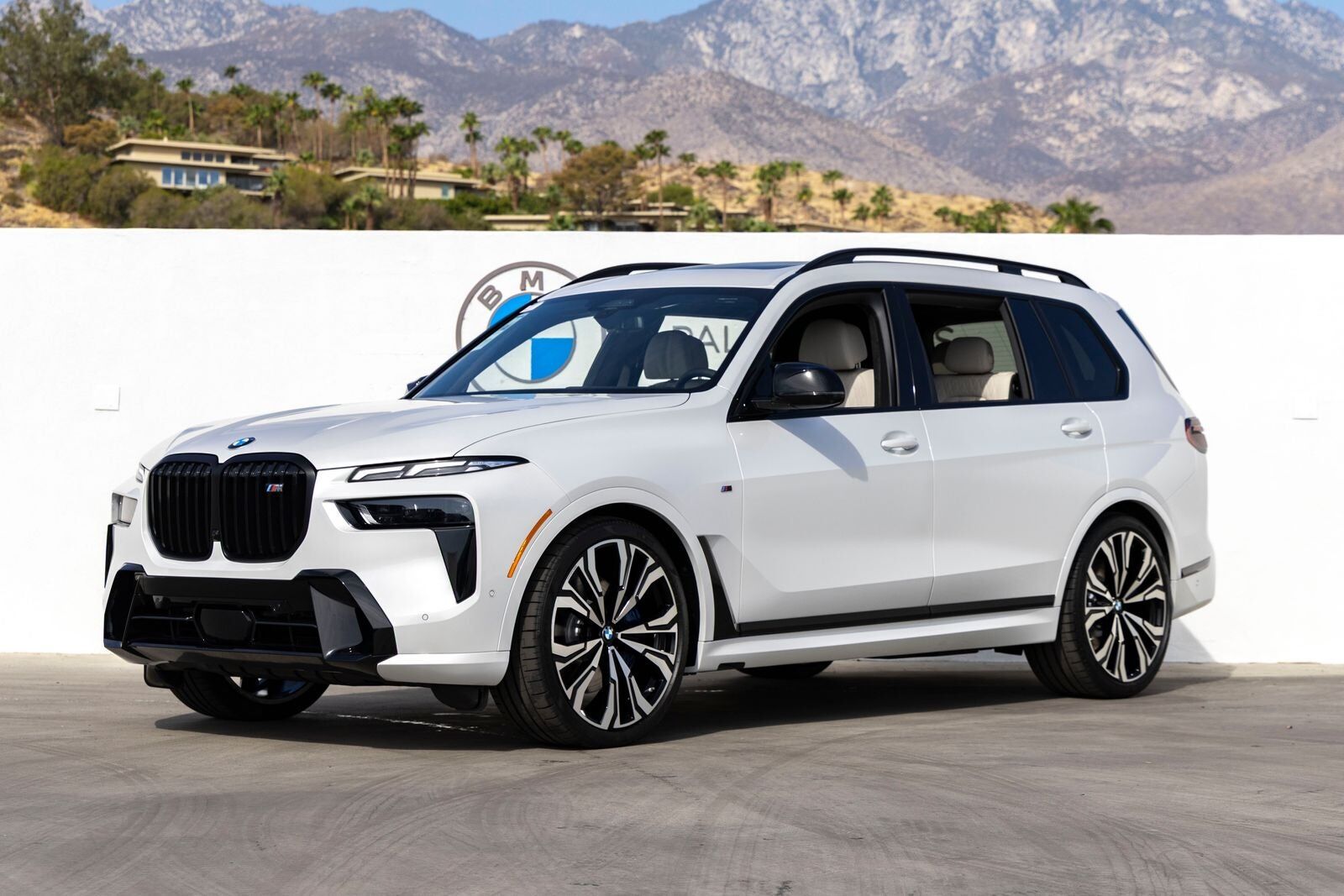 2027 BMW X7