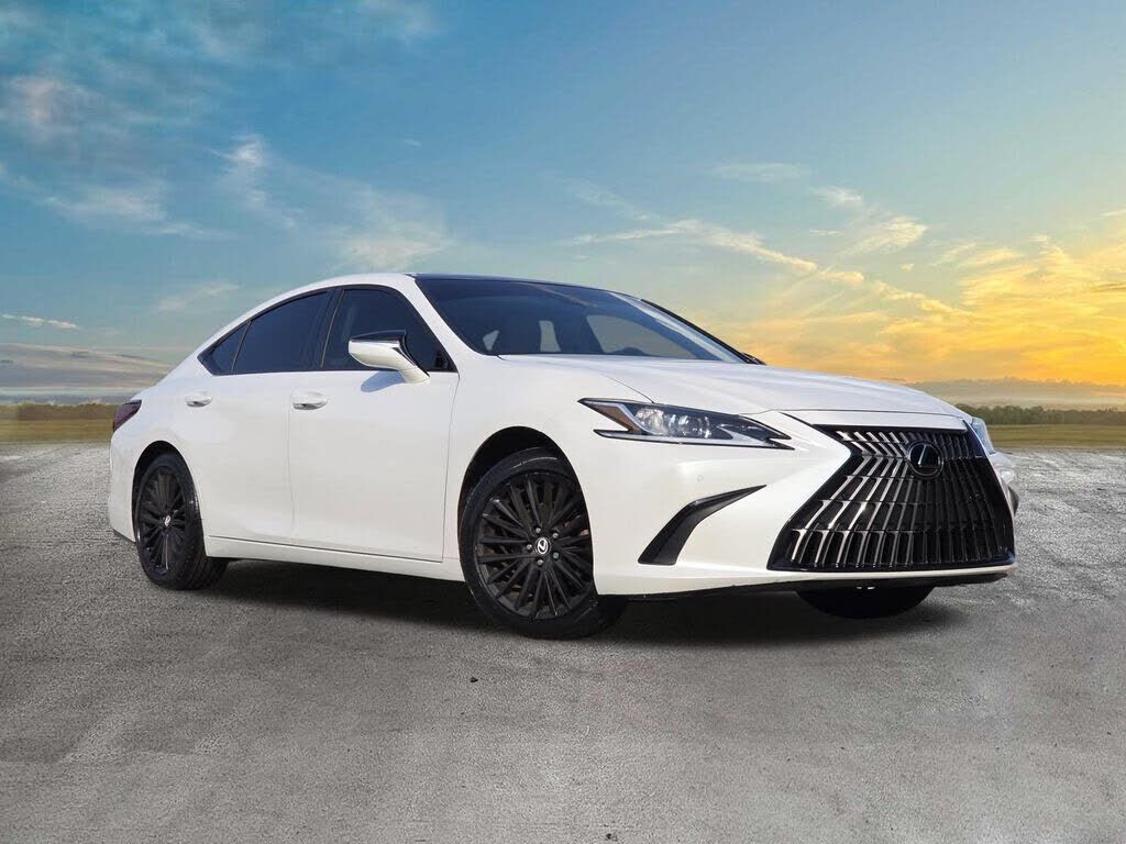 2023 LEXUS ES