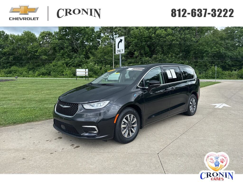 2024 CHRYSLER Pacifica