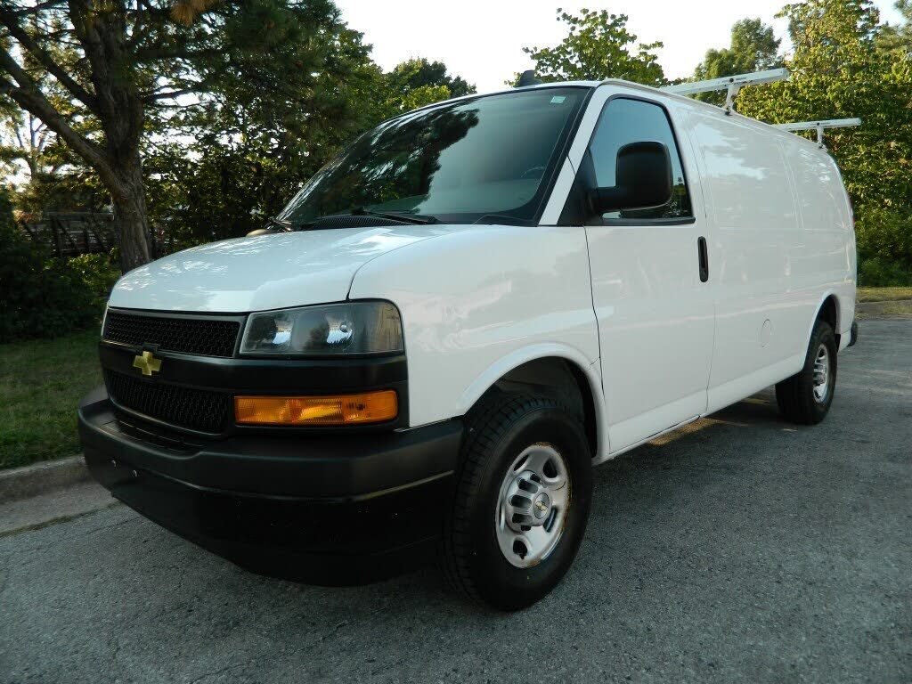 2020 CHEVROLET Express
