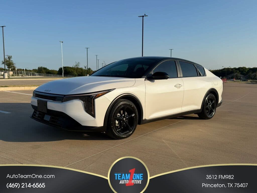 2025 KIA K4
