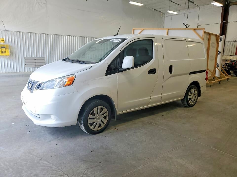 2017 NISSAN NV200